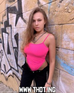 Iravlana Teen With Big Tits Brown Hair Big Ass Influencer